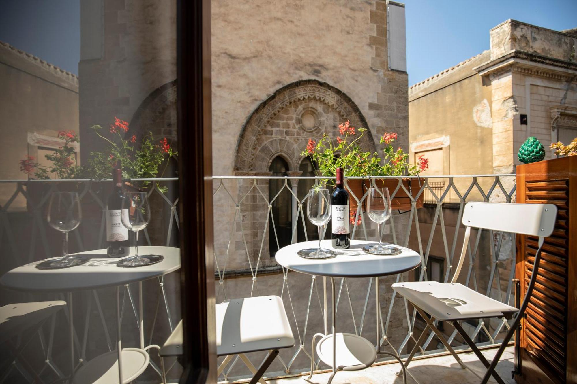 Familyholidays La Finestra Di Fronte Cefalù Εξωτερικό φωτογραφία